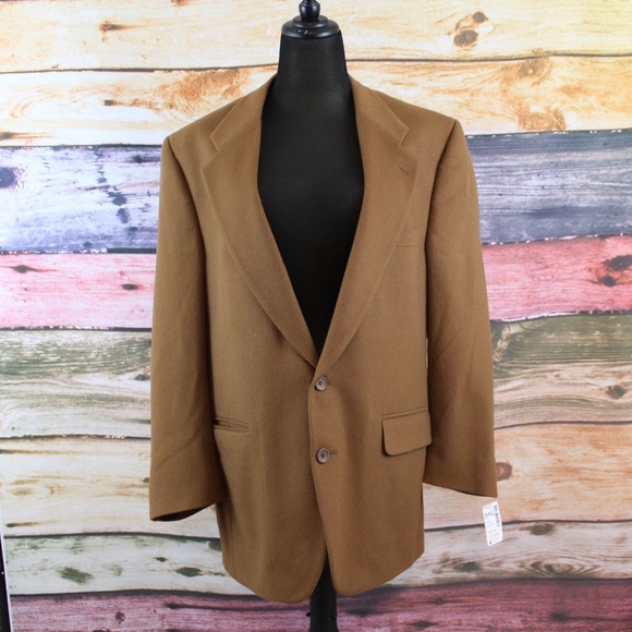 Saks Fifth Ave Burberry Coat NWT 44R Single Men